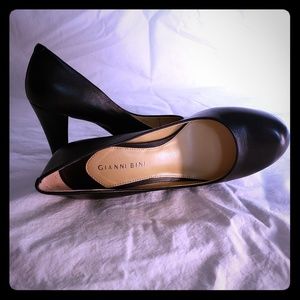 Gianni Bini Black Pumps